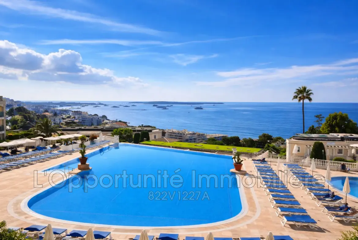 Bel appartement 2 pièces avec terrasse, piscine et jardin à Cannes 
