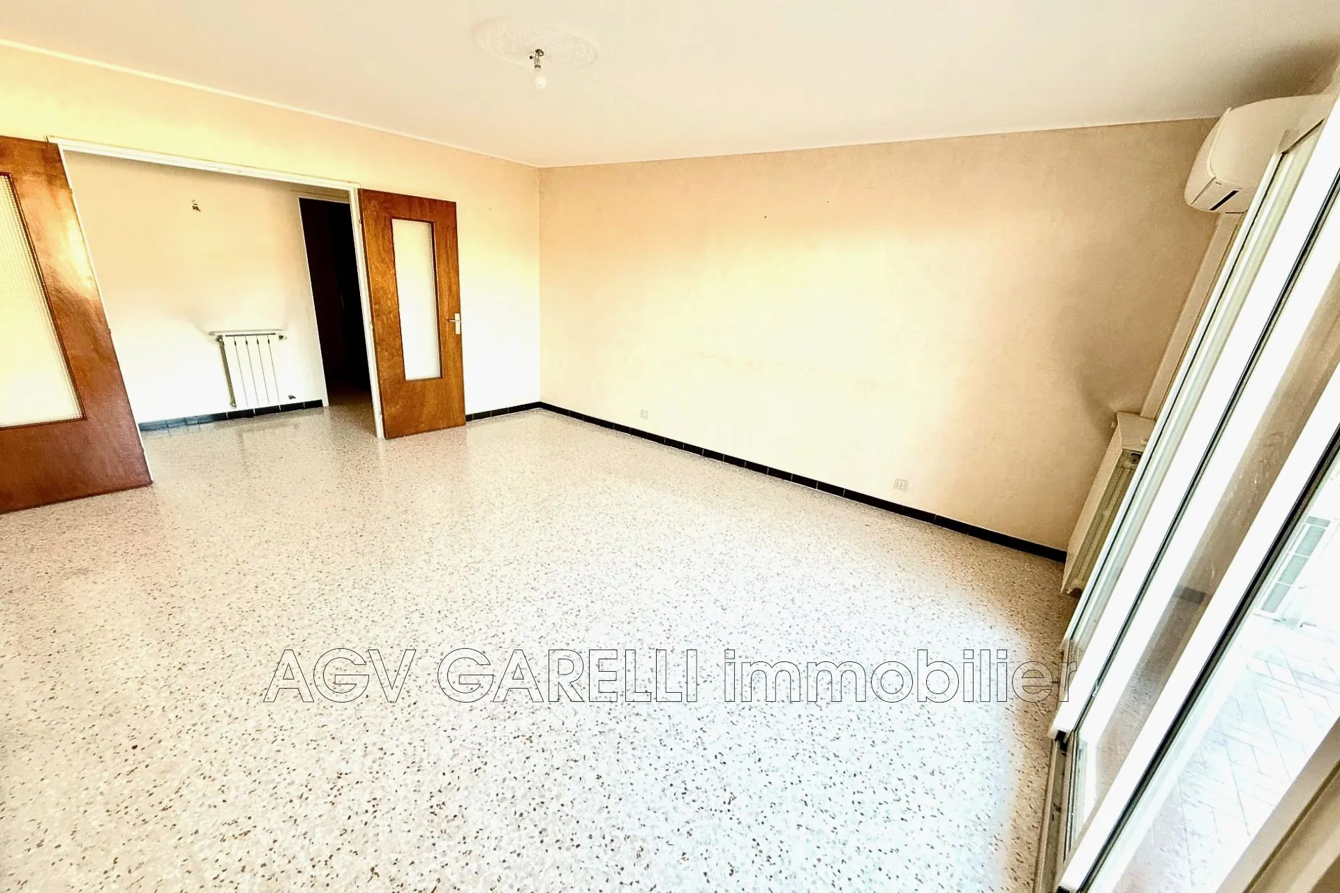 Appartement 3 pièces de 73m² avec terrasse et cave à Toulon 