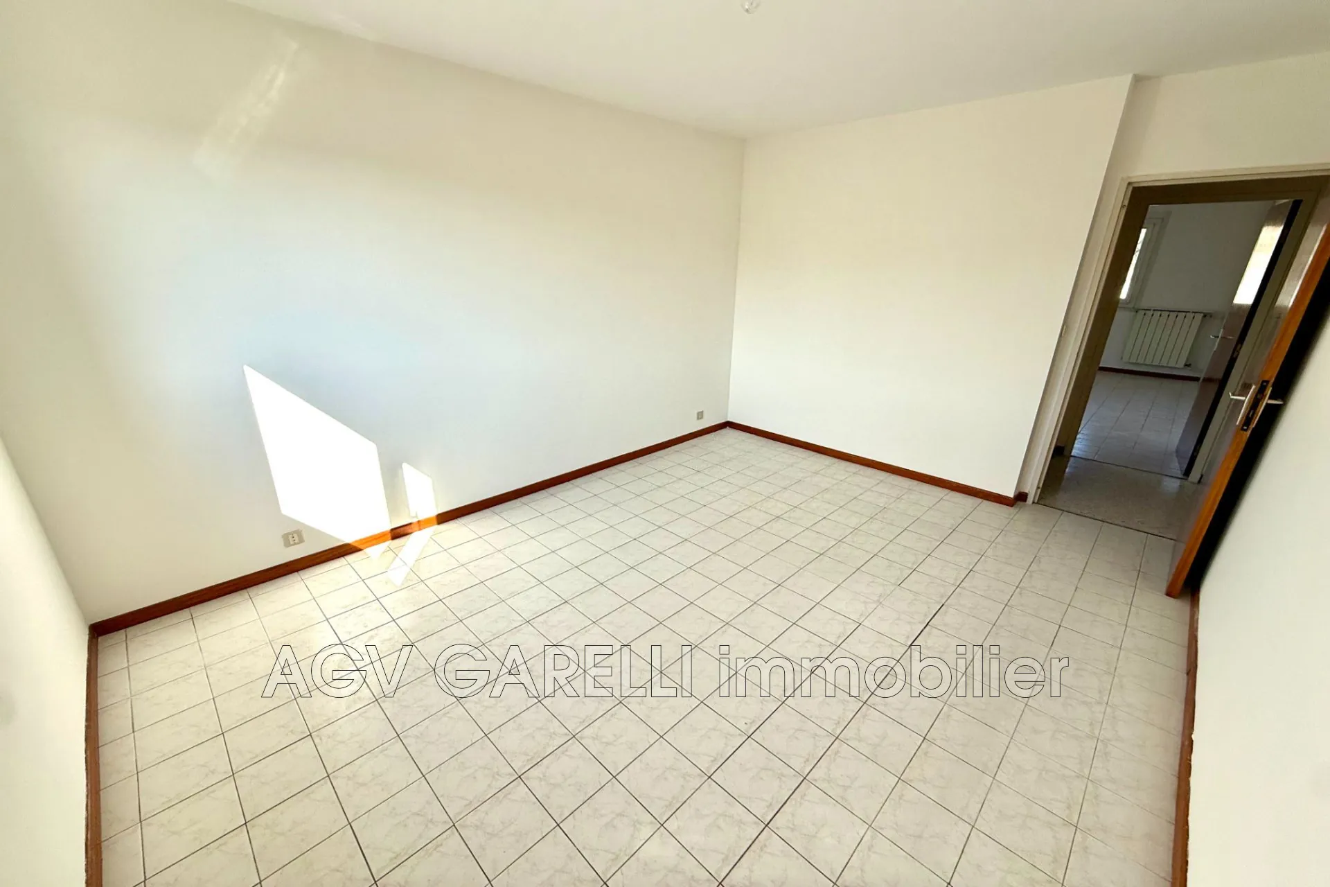 Appartement 3 pièces de 73m² avec terrasse et cave à Toulon 