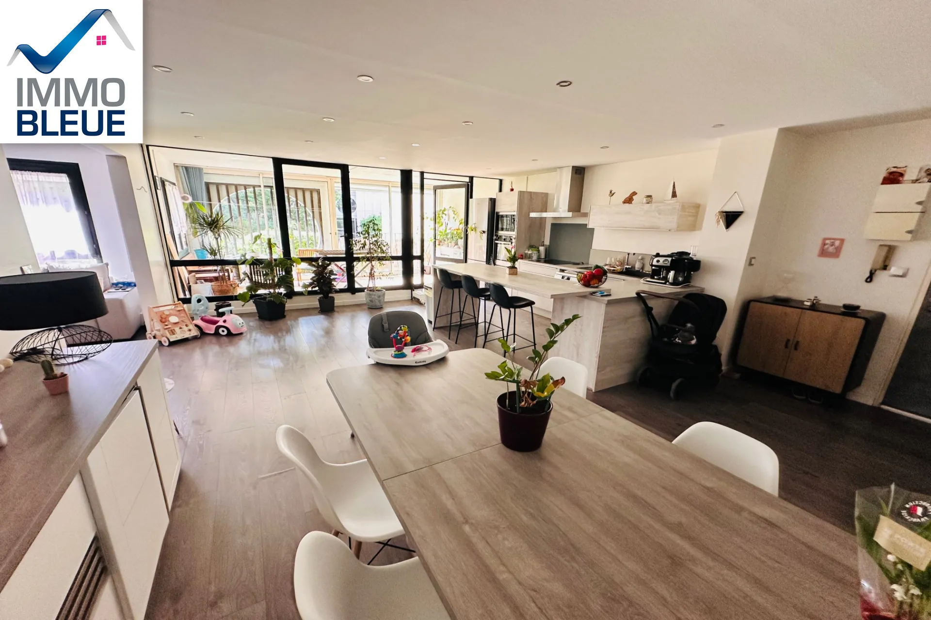 A vendre magnifique appartement T4 climatisé avec terrasse à Martigues 