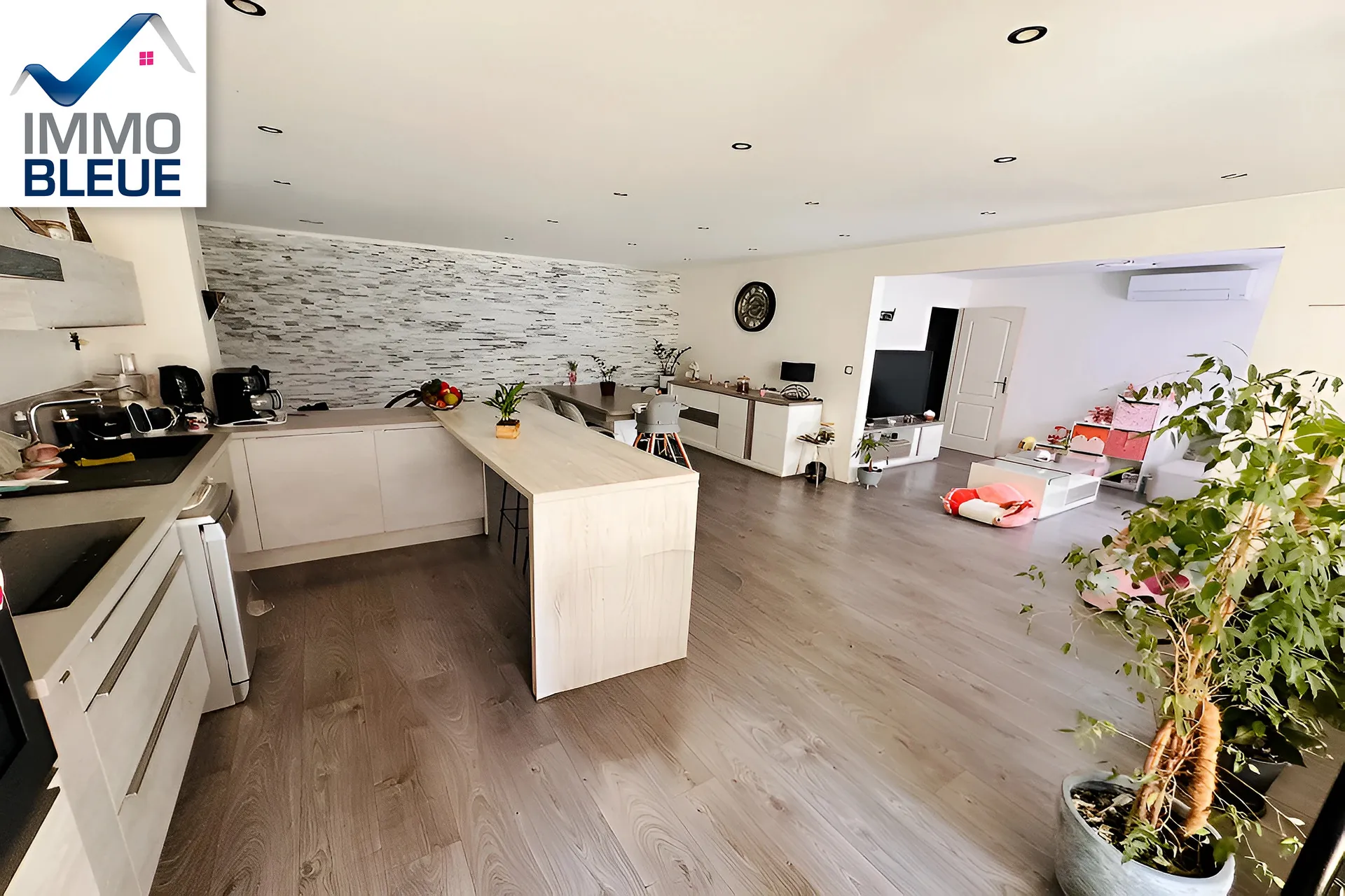 A vendre magnifique appartement T4 climatisé avec terrasse à Martigues 