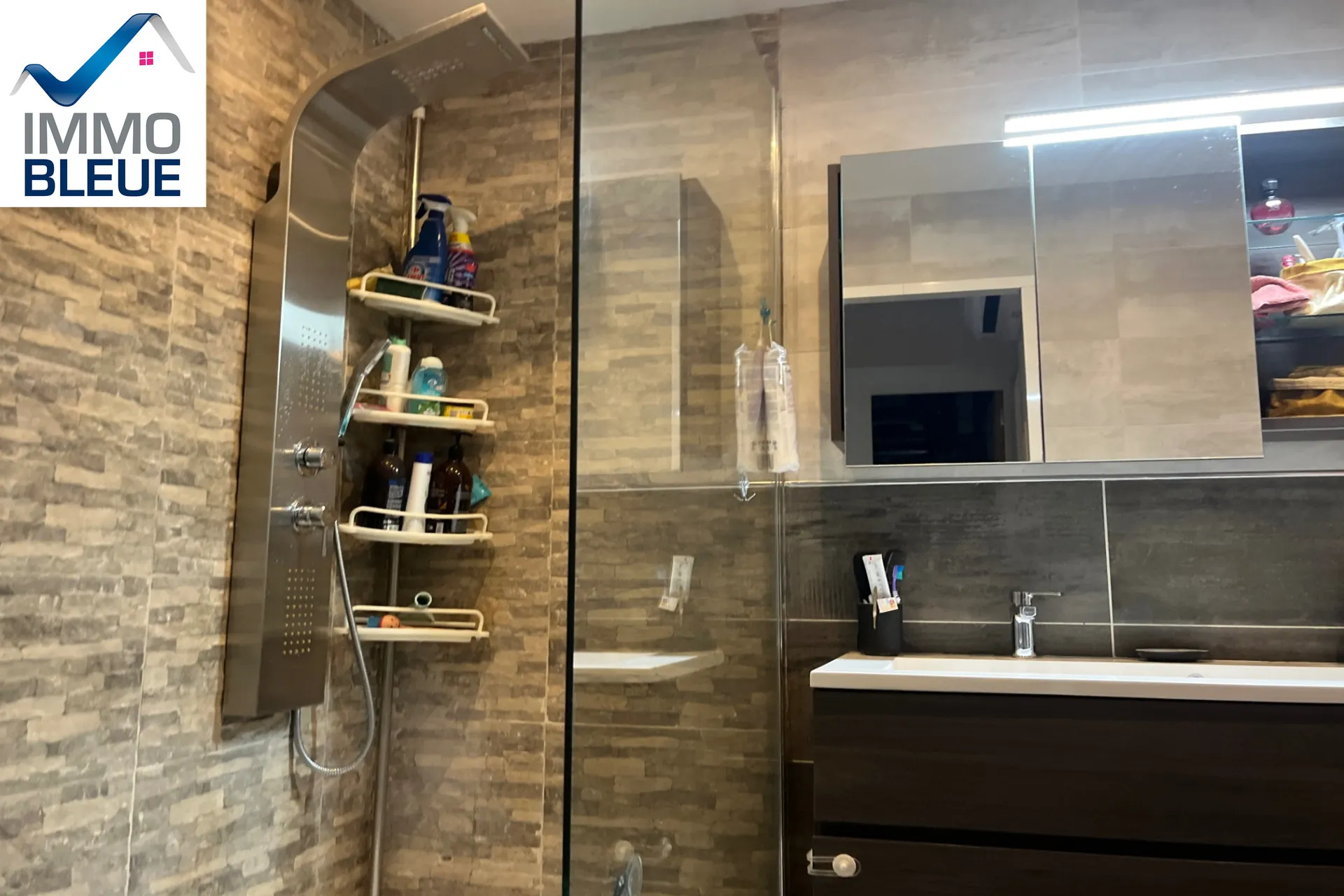 A vendre magnifique appartement T4 climatisé avec terrasse à Martigues 