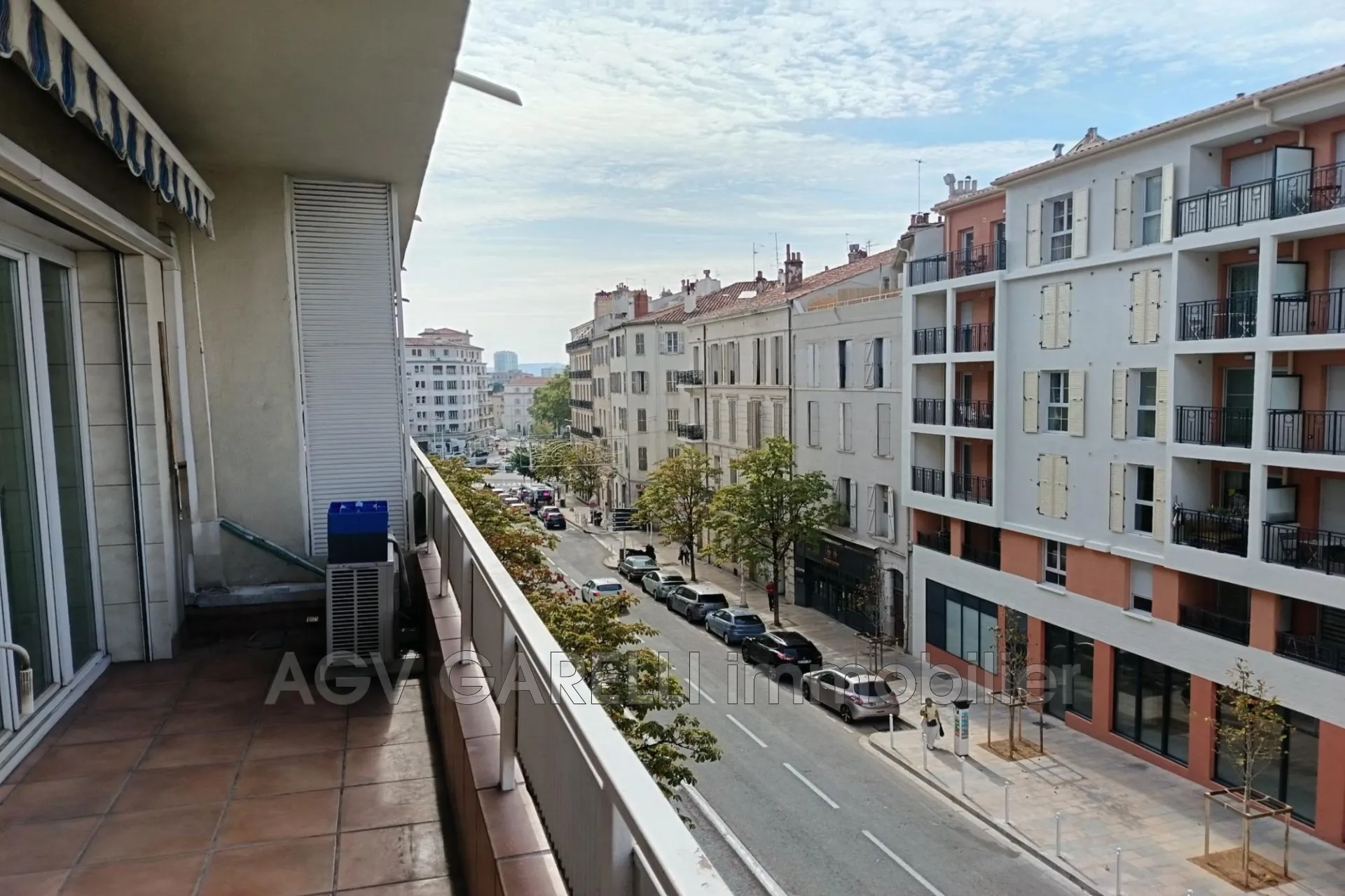 Achat appartement 3 pièces à Toulon avec terrasse et vue dégagée 