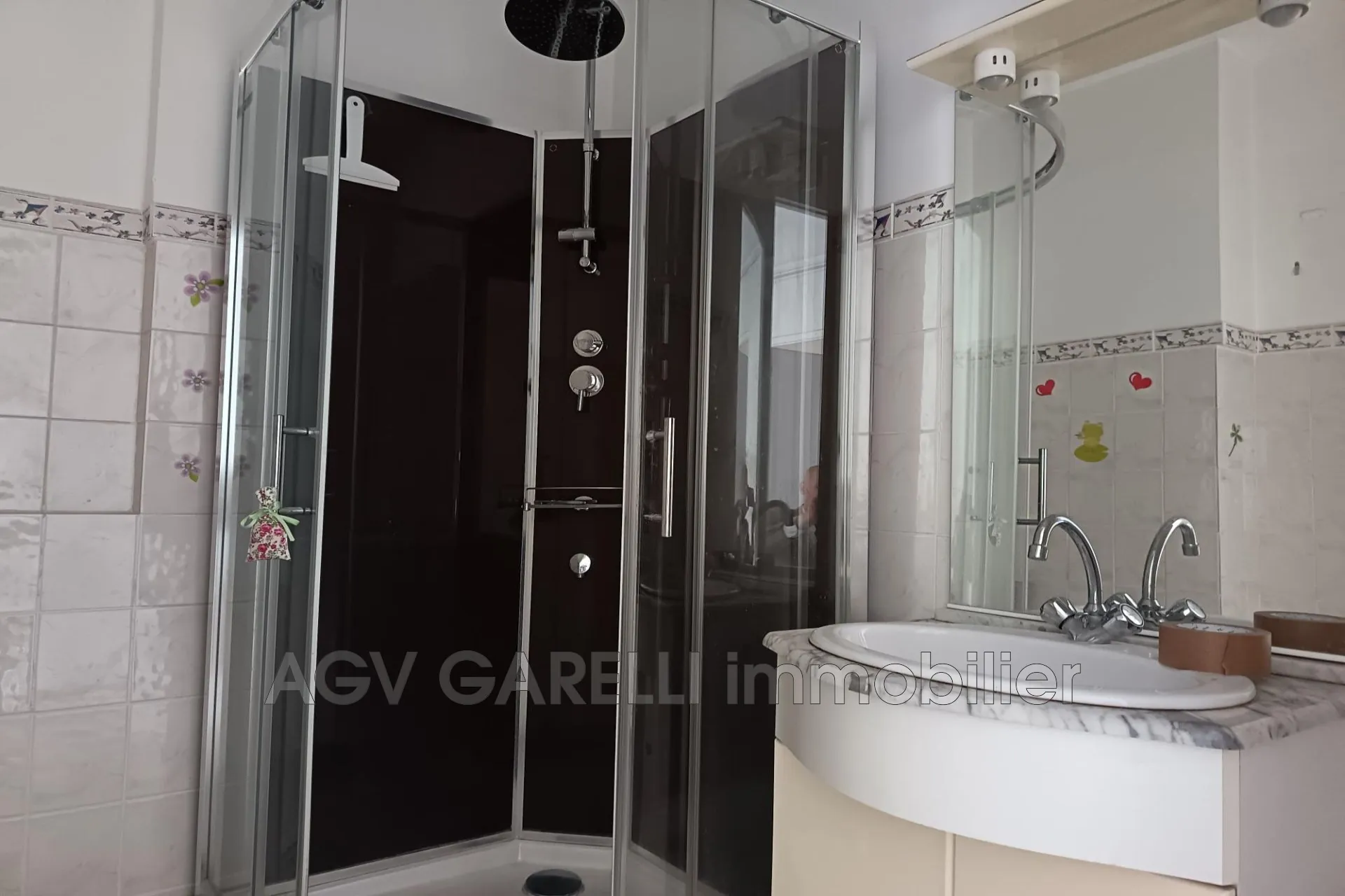 Achat appartement 3 pièces à Toulon avec terrasse et vue dégagée 