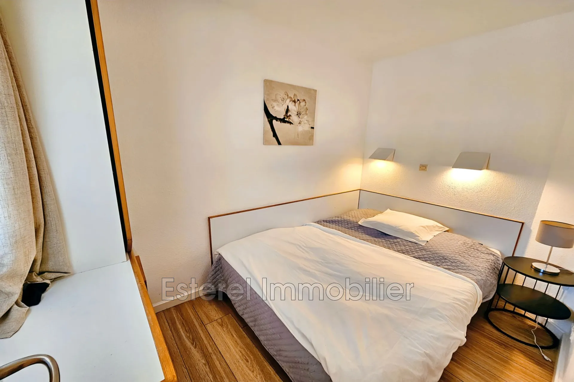 Vente appartement 2 pièces avec terrasse à Cap Estérel – Vue mer et piscine 