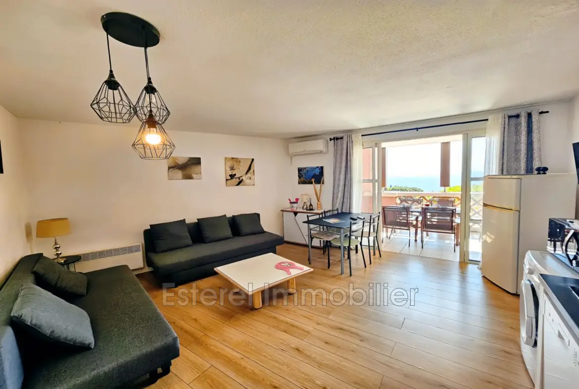 Vente appartement 2 pièces avec terrasse à Cap Estérel – Vue mer et piscine 