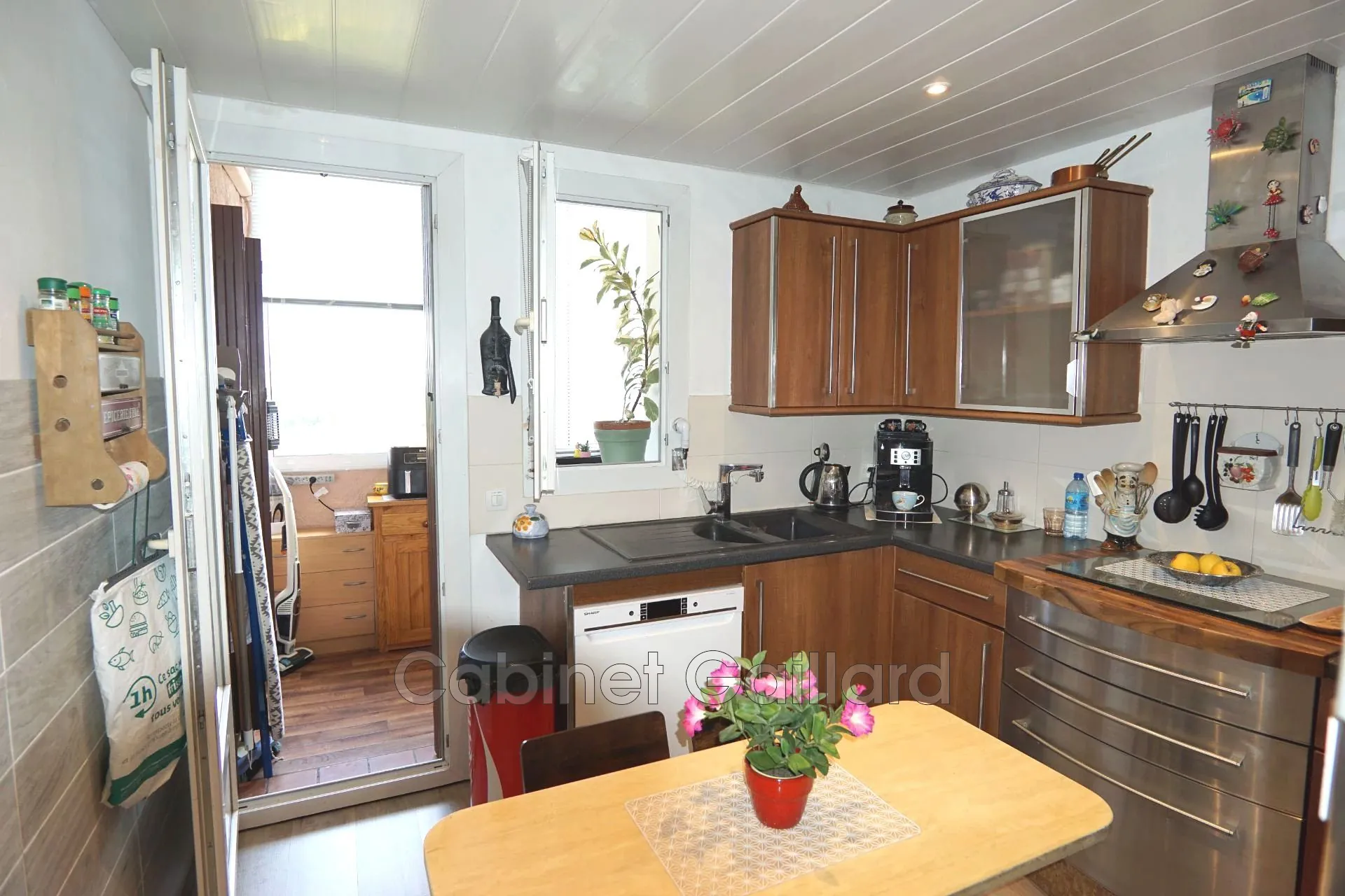 Appartement duplex avec piscine, cave et parking à Peymeinade 