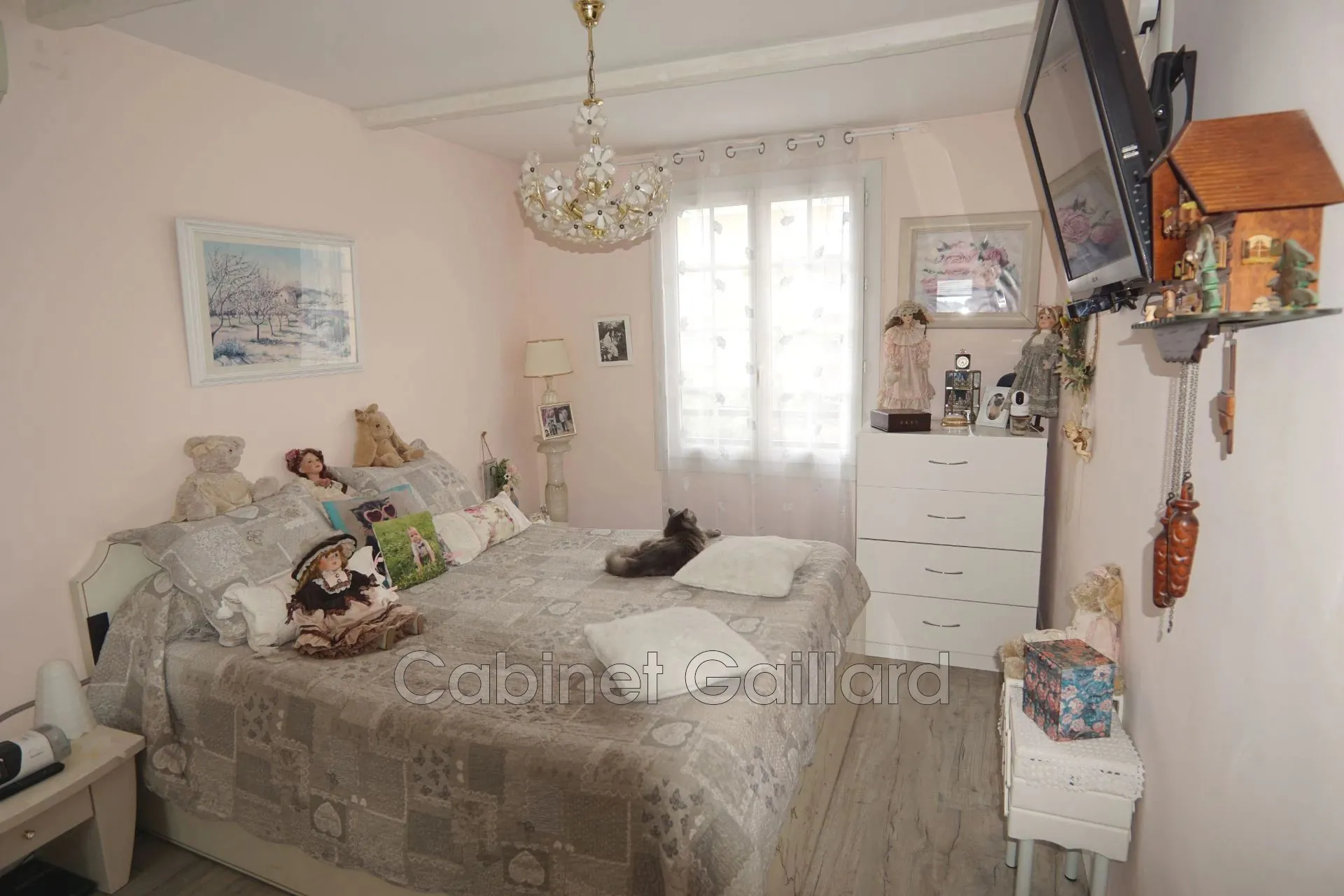 Appartement duplex avec piscine, cave et parking à Peymeinade 
