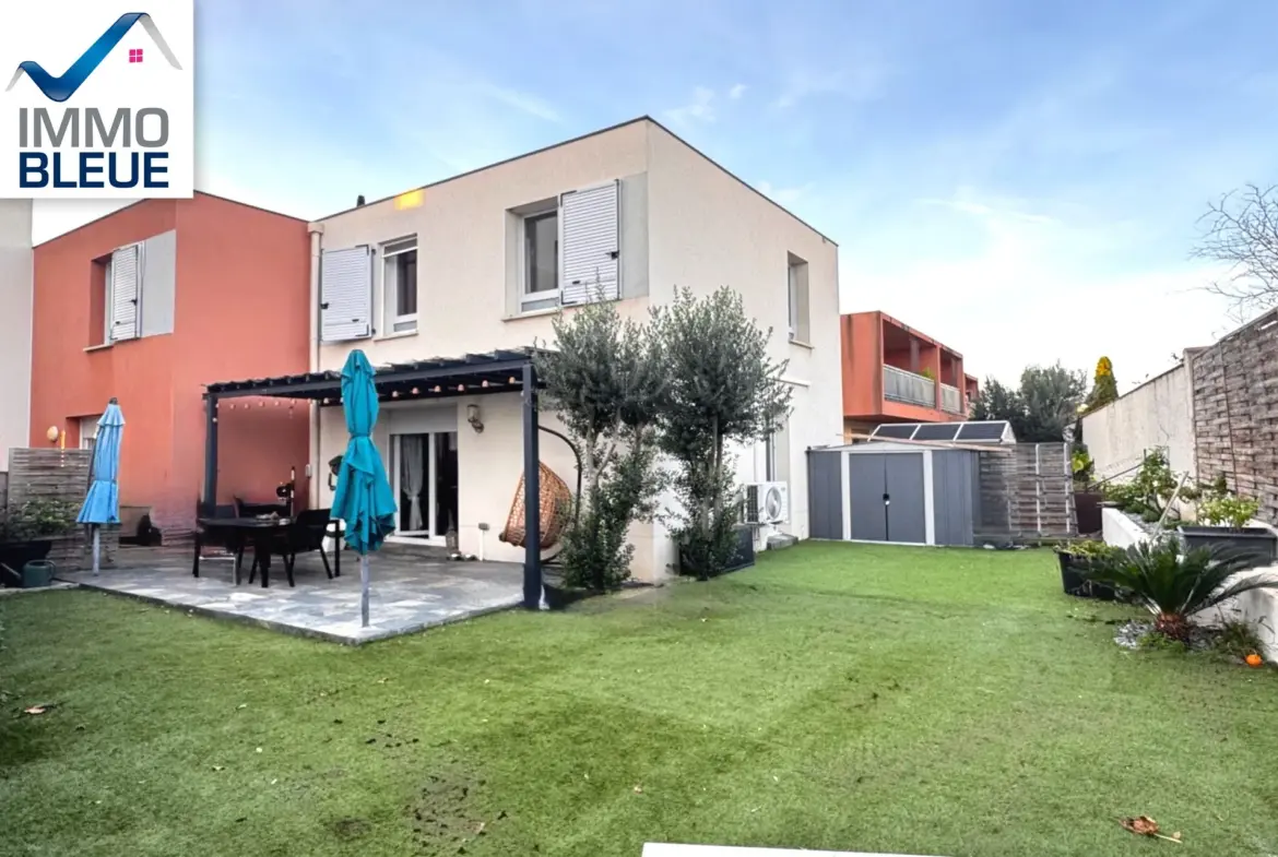 A vendre maison 3 pièces à Marignane avec extérieur et parking privé 