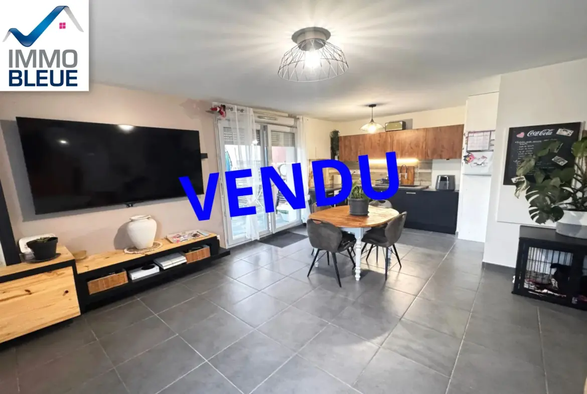 A vendre maison 3 pièces à Marignane avec extérieur et parking privé 