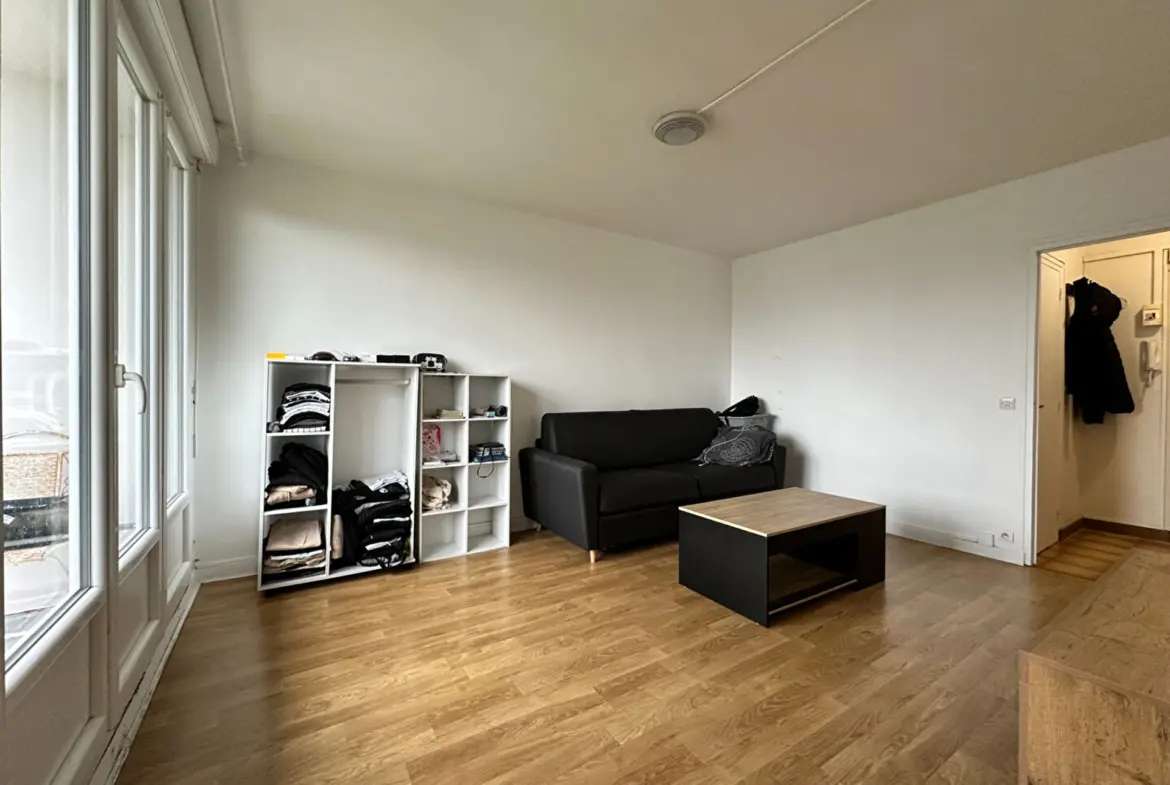 Investissez dans cet appartement T1 de 28 m² à Saint-Brieuc, idéal pour investisseurs 