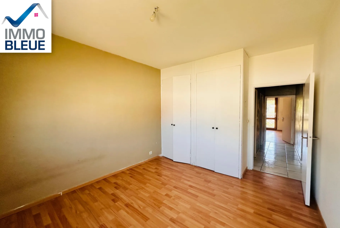 Appartement 5 pièces avec terrasse, cave et garage à Martigues Jonquières 