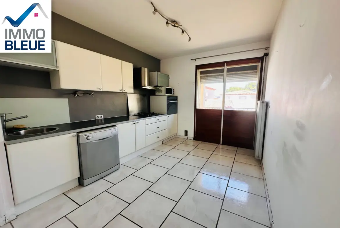 Appartement 5 pièces avec terrasse, cave et garage à Martigues Jonquières 