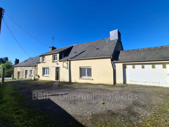 Maison mitoyenne en pierre avec deux habitations à Saint-Connan - Centre Bretagne