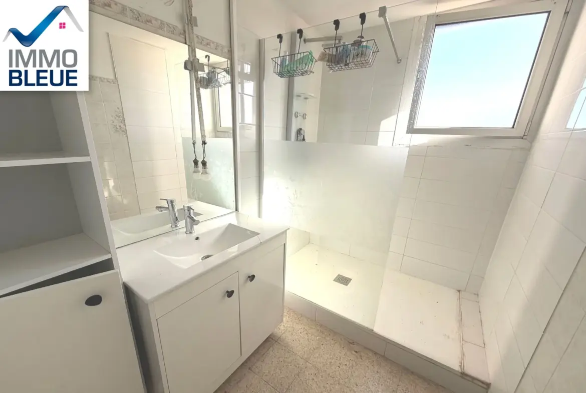 Appartement 5 pièces à vendre à Marignane avec balcon et parking privé 