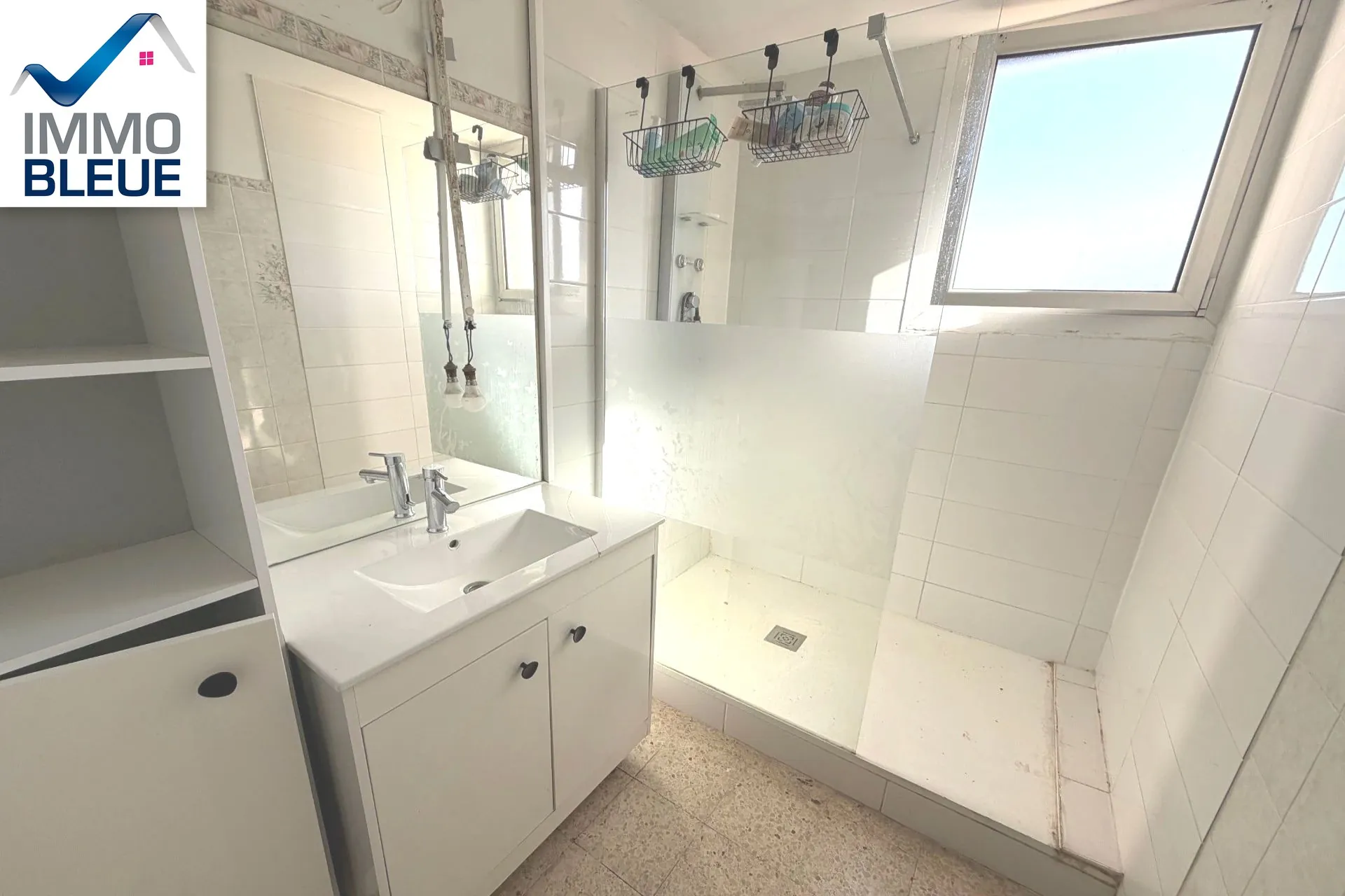 Appartement 5 pièces à vendre à Marignane avec balcon et parking privé 
