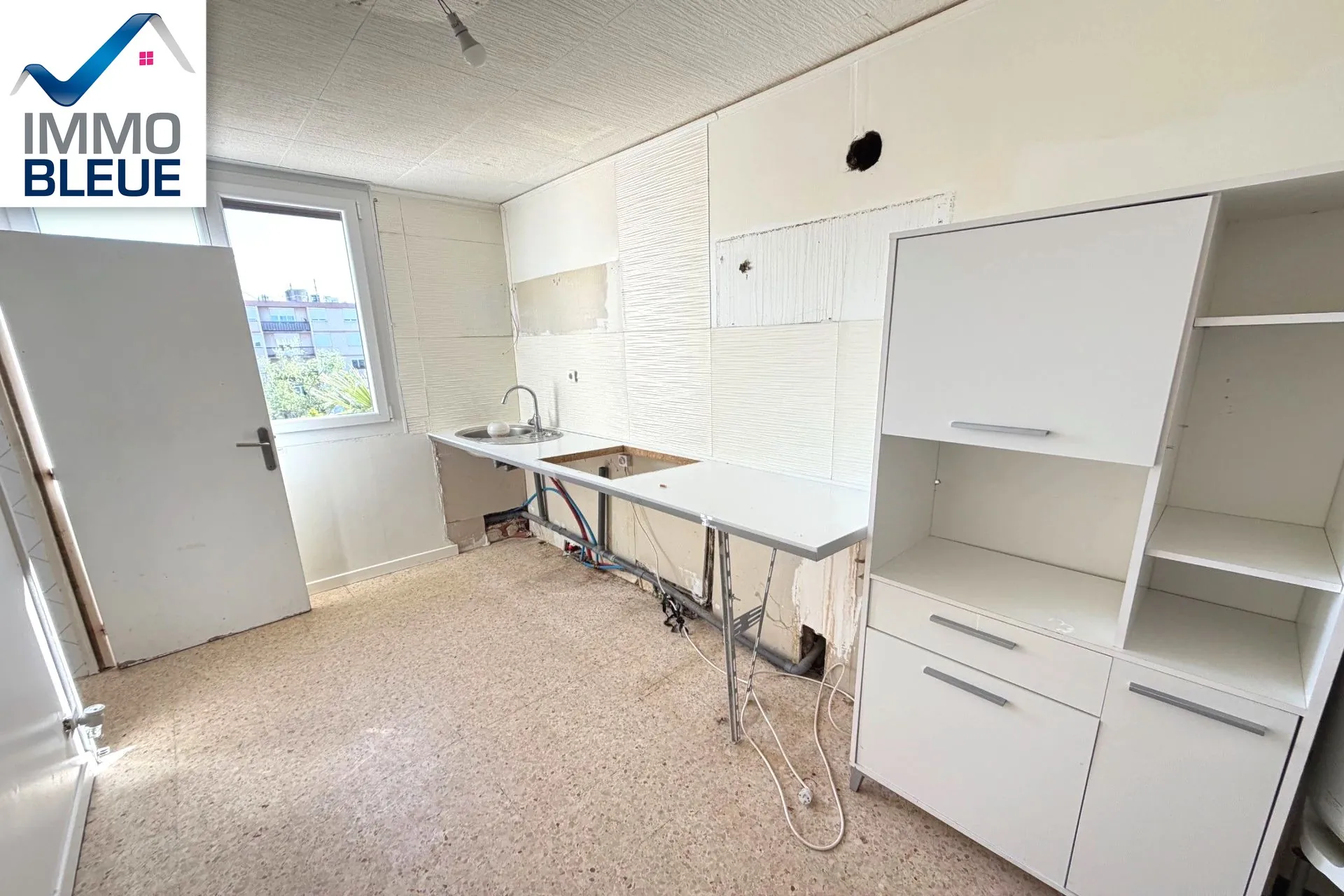 Appartement 5 pièces à vendre à Marignane avec balcon et parking privé 