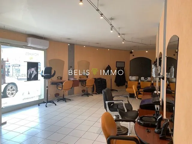 Local commercial de 62m² en centre-ville de Joué-lès-Tours avec grande vitrine 