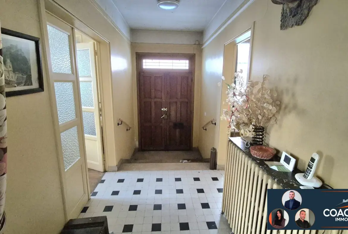 Charmante maison ancienne à rénover avec potentiel à Vitry-le-François 