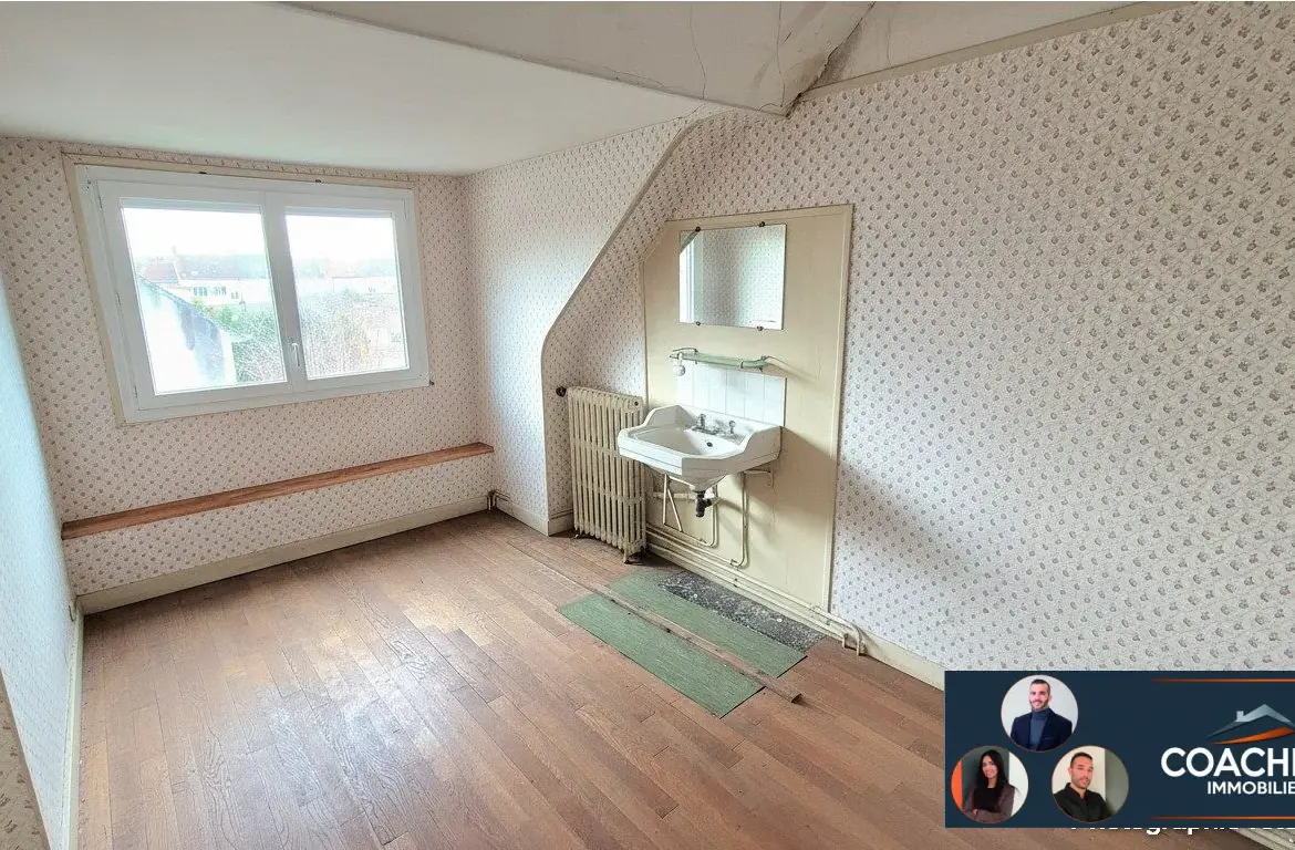 Charmante maison ancienne à rénover avec potentiel à Vitry-le-François 