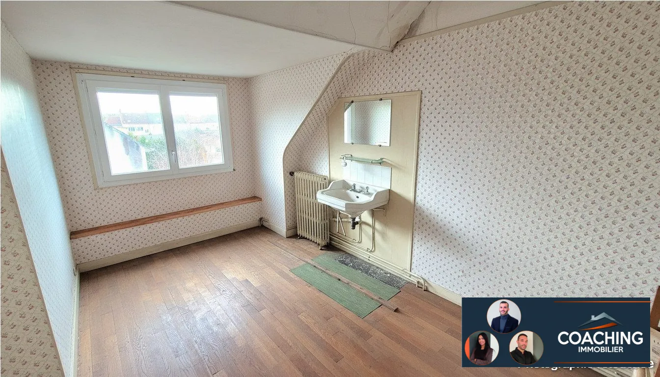 Charmante maison ancienne à rénover avec potentiel à Vitry-le-François 