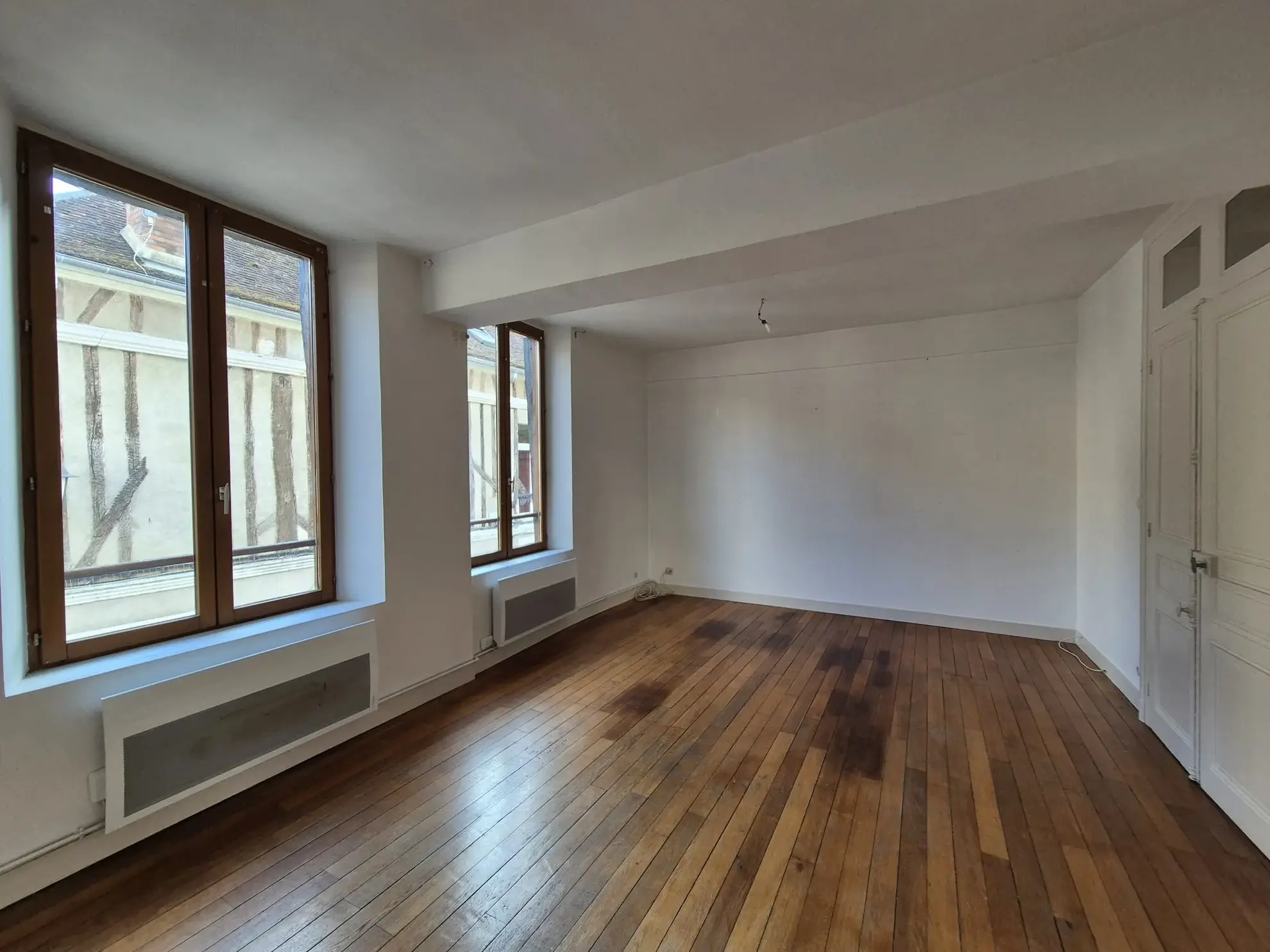 Bel appartement T4 de 75,40 m² dans le centre-ville de Sens 