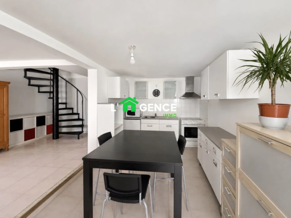 Belle maison de ville T4 à Istres – 81 m², proche centre-ville, sans charges