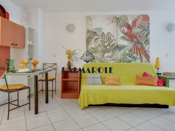 Studio à vendre à Perpignan avec parking, idéal pour investissement locatif