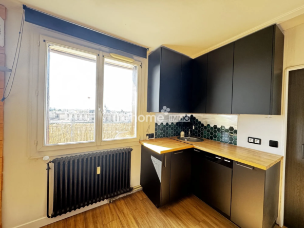 Appartement à vendre en centre-ville de Châteauroux avec terrasse et garage sécurisé