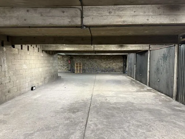 Box sécurisé de 12,75 m² à Paris 12ème, emplacement stratégique 