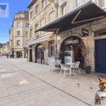 Fonds de commerce lumineux à Besancon avec licence n°3 – Idéal pour boutique ou café