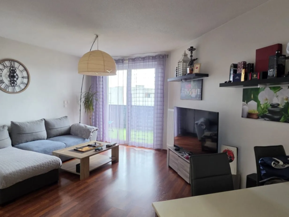 Appartement 2 pièces avec terrasse, garage et parking à Holtzheim