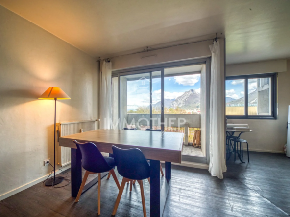 Appartement de 48,60 m² à Moirans avec balcon, cave et parking privé