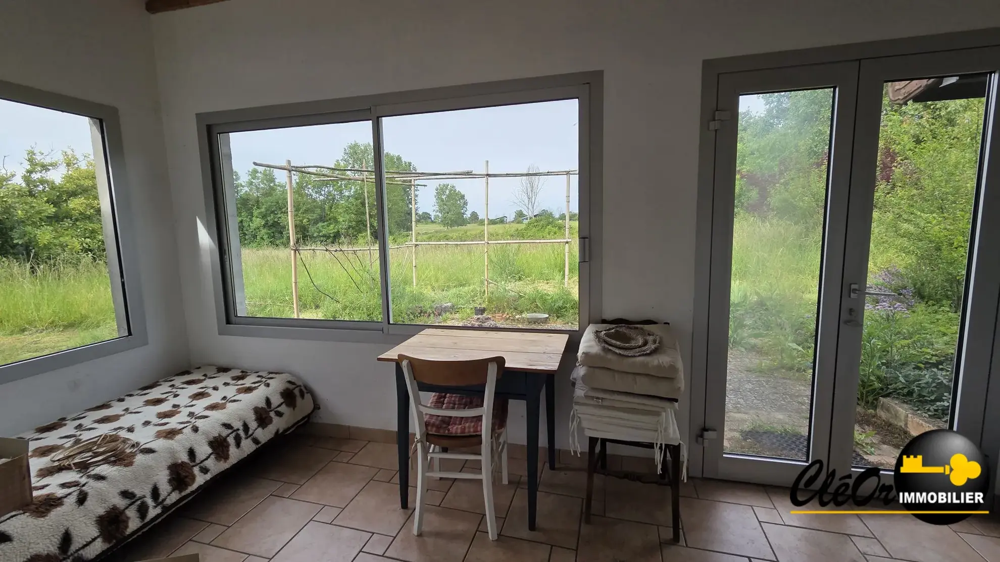 Maison à vendre sur un terrain de 6 215 m² à Charette-Varennes 