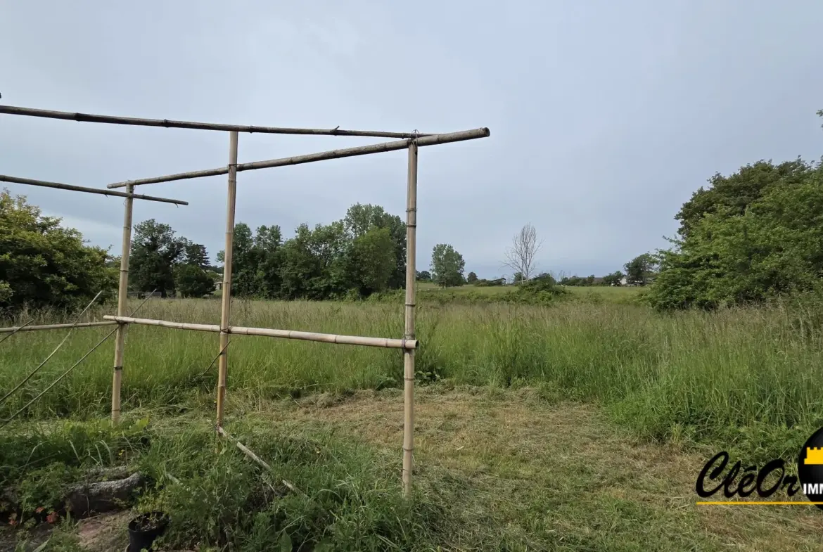 Maison à vendre sur un terrain de 6 215 m² à Charette-Varennes 