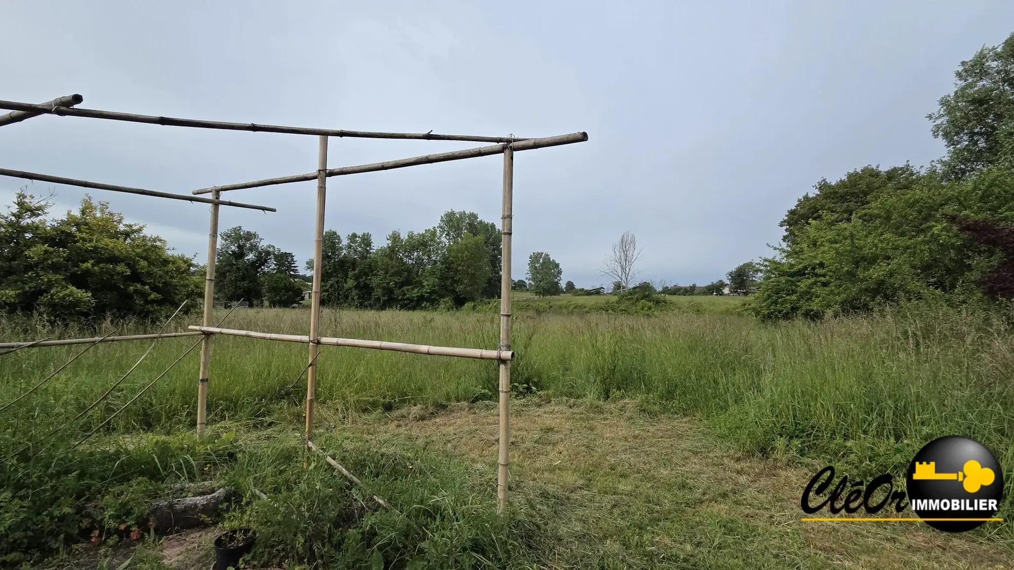 Maison à vendre sur un terrain de 6 215 m² à Charette-Varennes 