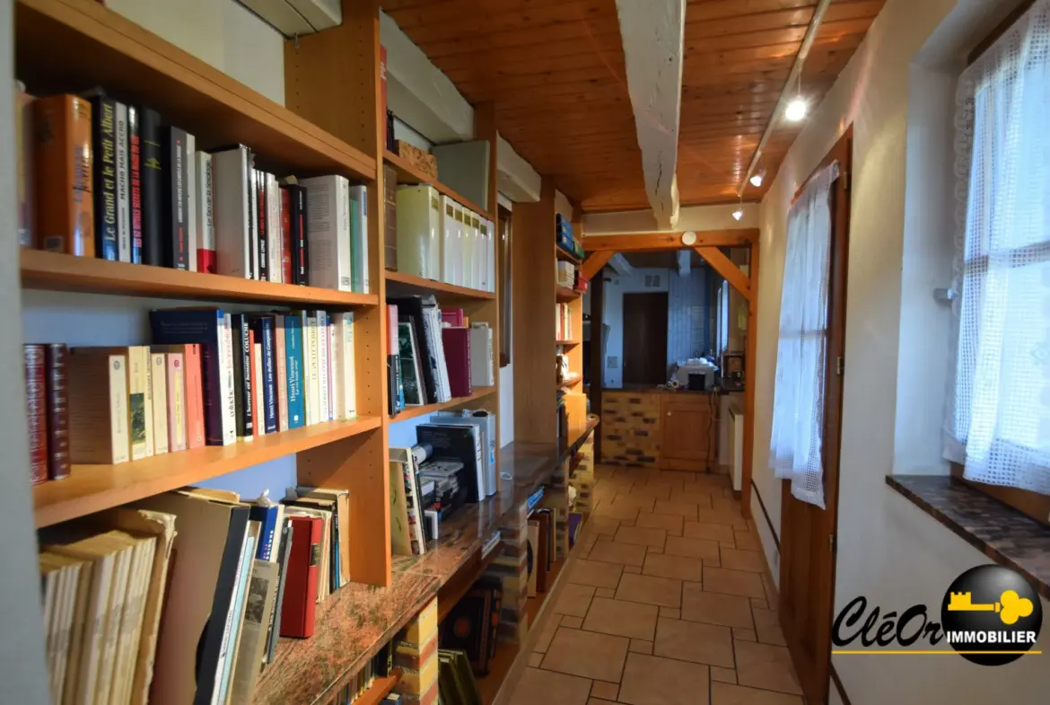 Maison à vendre sur un terrain de 6 215 m² à Charette-Varennes 