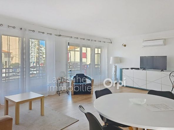 Appartement 2 pièces rénové à Juan-les-Pins, emplacement idéal