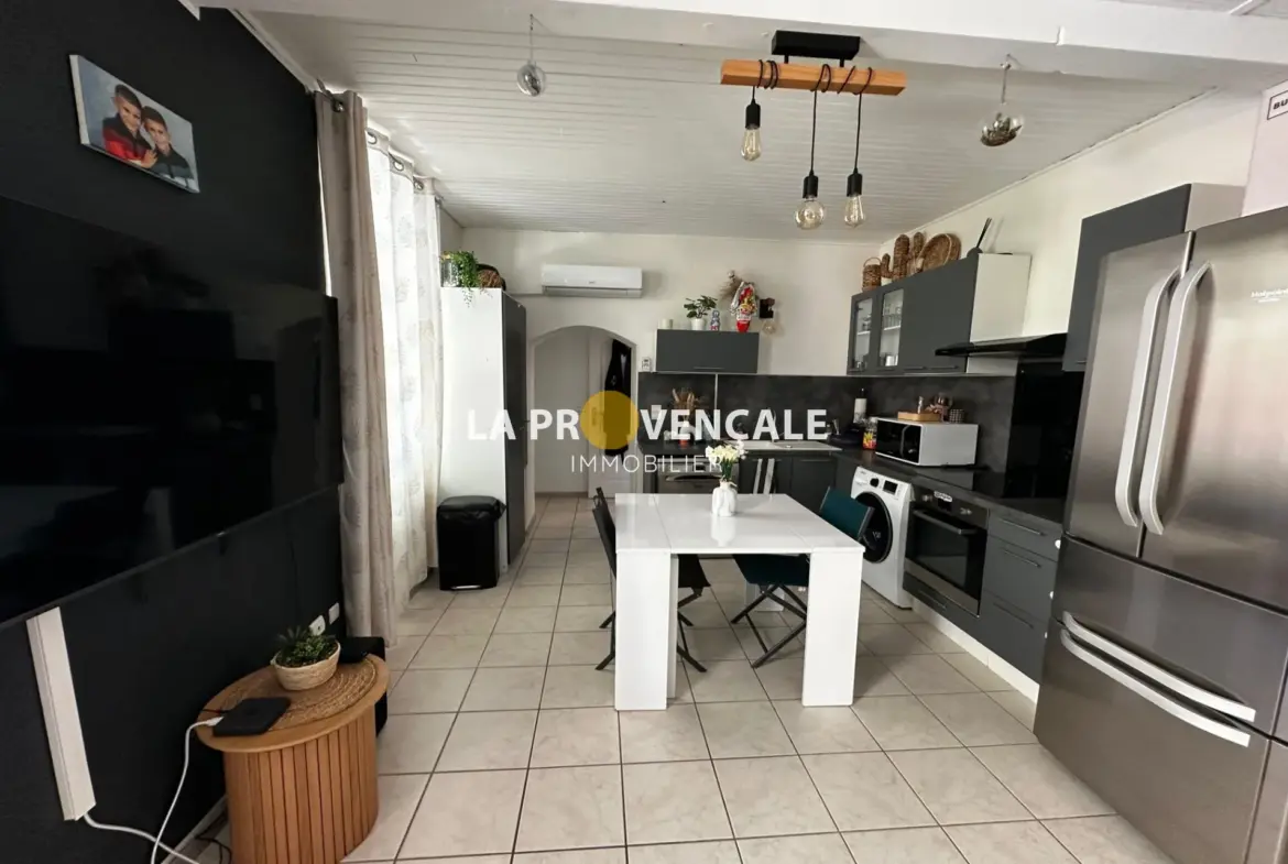Charmante maison mitoyenne de 42 m² à Gréasque - Quartier calme et résidentiel 