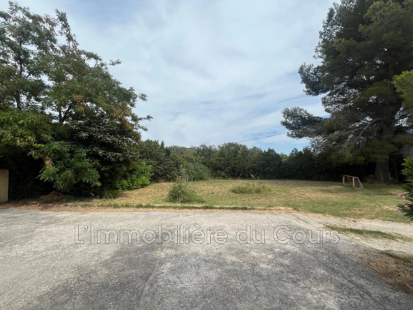 Terrain viabilisé de 650 m² avec vue sur l'étang de Berre à Istres