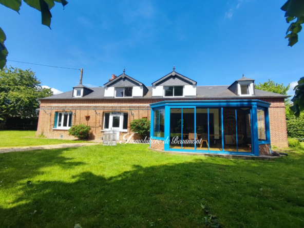 Belle maison de caractère avec dépendances à Beaumont Le Roger