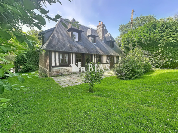 Maison de campagne avec terrain arboré à Thiberville - Tranquillité assurée