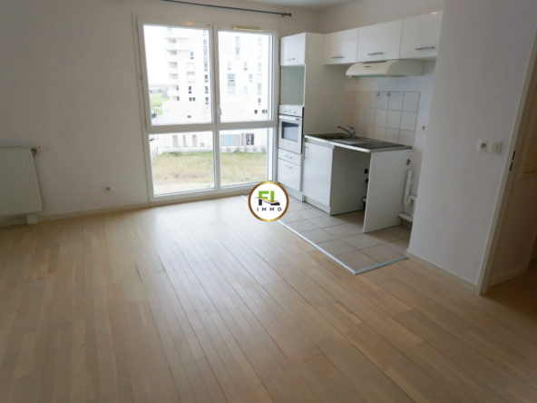 Charmant T2 à vendre à Achères, proche de la gare, avec cave et box, dans copropriété bien entretenue