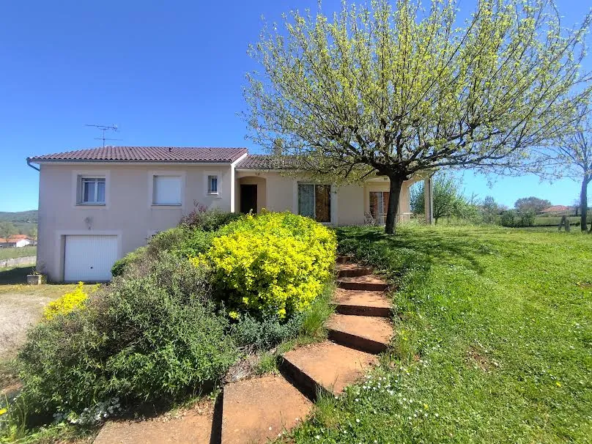 Maison individuelle 5 pièces de 112 m² avec jardin à Villefranche-de-Rouergue