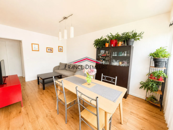 Appartement 3 pièces de 59 m² à Franconville dans résidence arborée