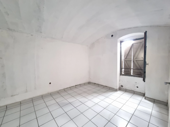 Dépôt professionnel à vendre à Rive-de-Gier de 37,61 m²