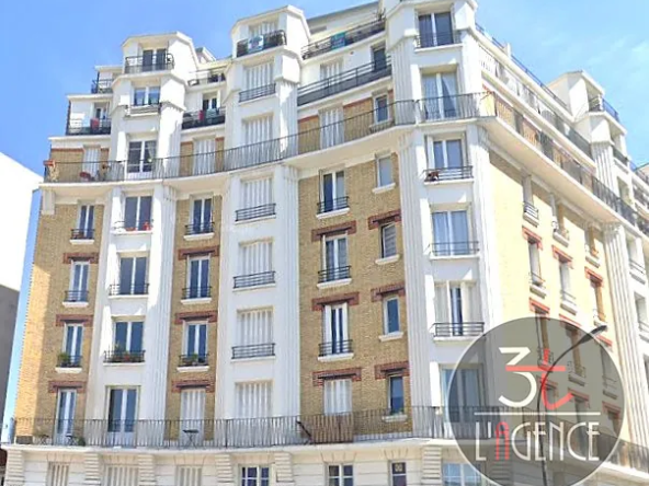 immeuble de charme  Appartement 2 pièces à Montreuil proche métro Ligne 9, sans travaux