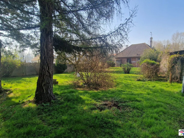 Maison individuelle à Frohen-sur-Authie avec jardin, garage et atelier