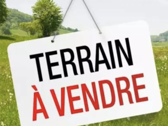 Terrain constructible viabilisé à vendre à La Bazoge proche du Mans
