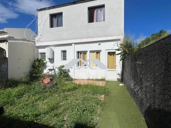 Maison F7 avec 2 logements indépendants à Saint-Joseph - Investissement ou résidence